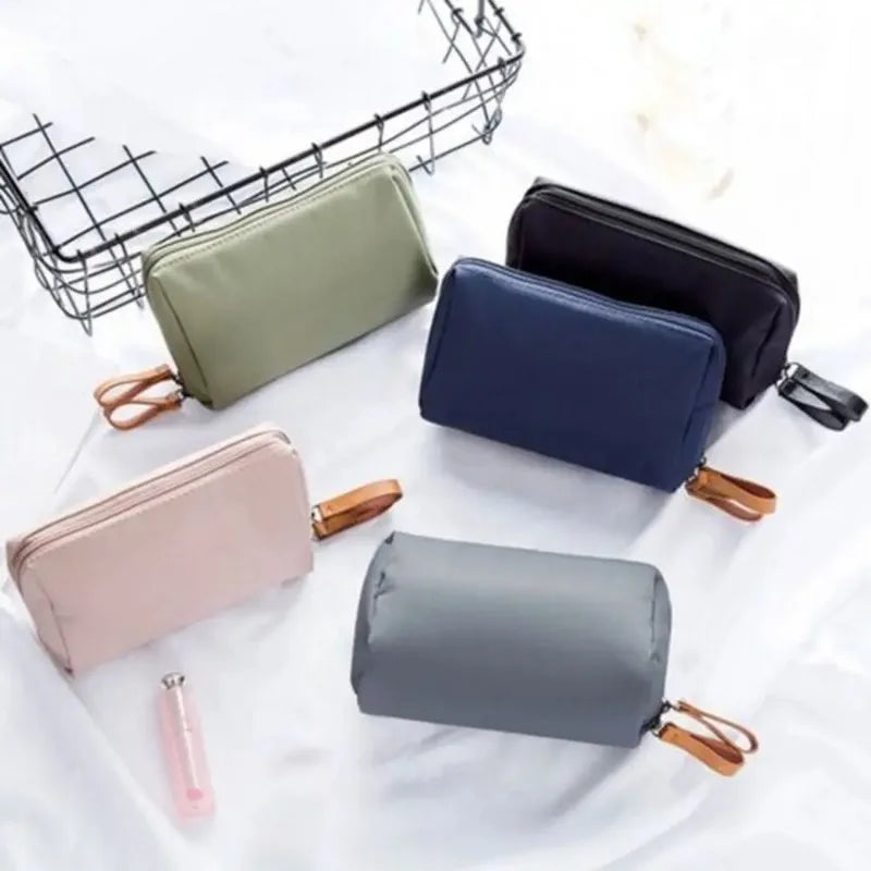 Large Capacity Makeup Bag] Makeup Bag Simple Solid Color Cosmetic Bag Toiletry Bag Waterproof Make Up Purse Large Cap - Roberto Fashion House